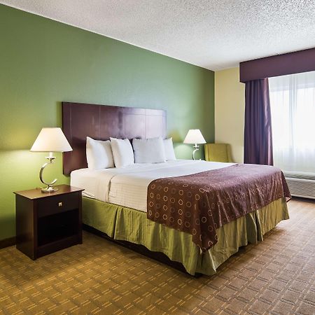 Best Western Airport Inn & Suites Cleveland Brook Park Exteriér fotografie