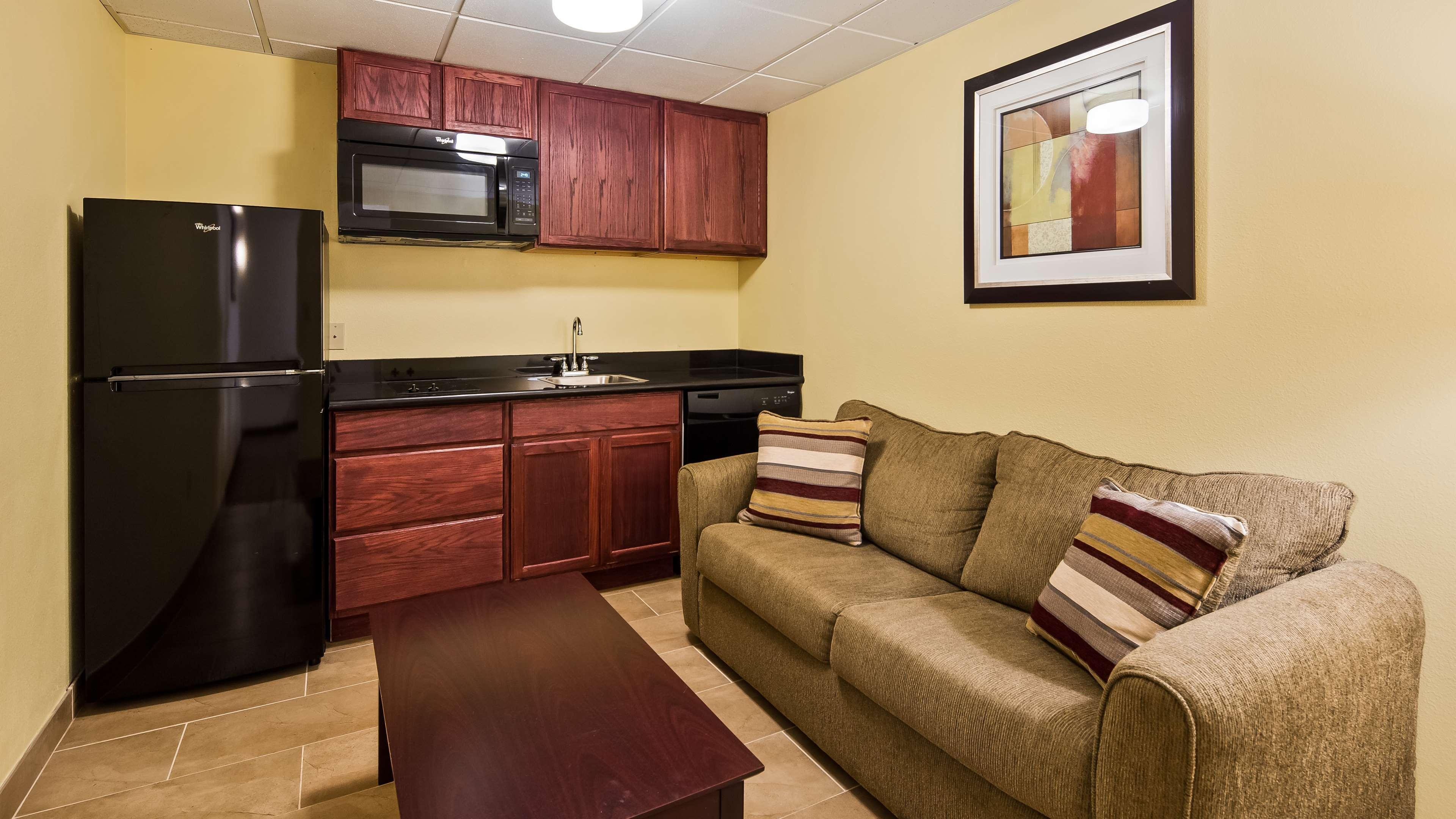 Best Western Airport Inn & Suites Cleveland Brook Park Exteriér fotografie