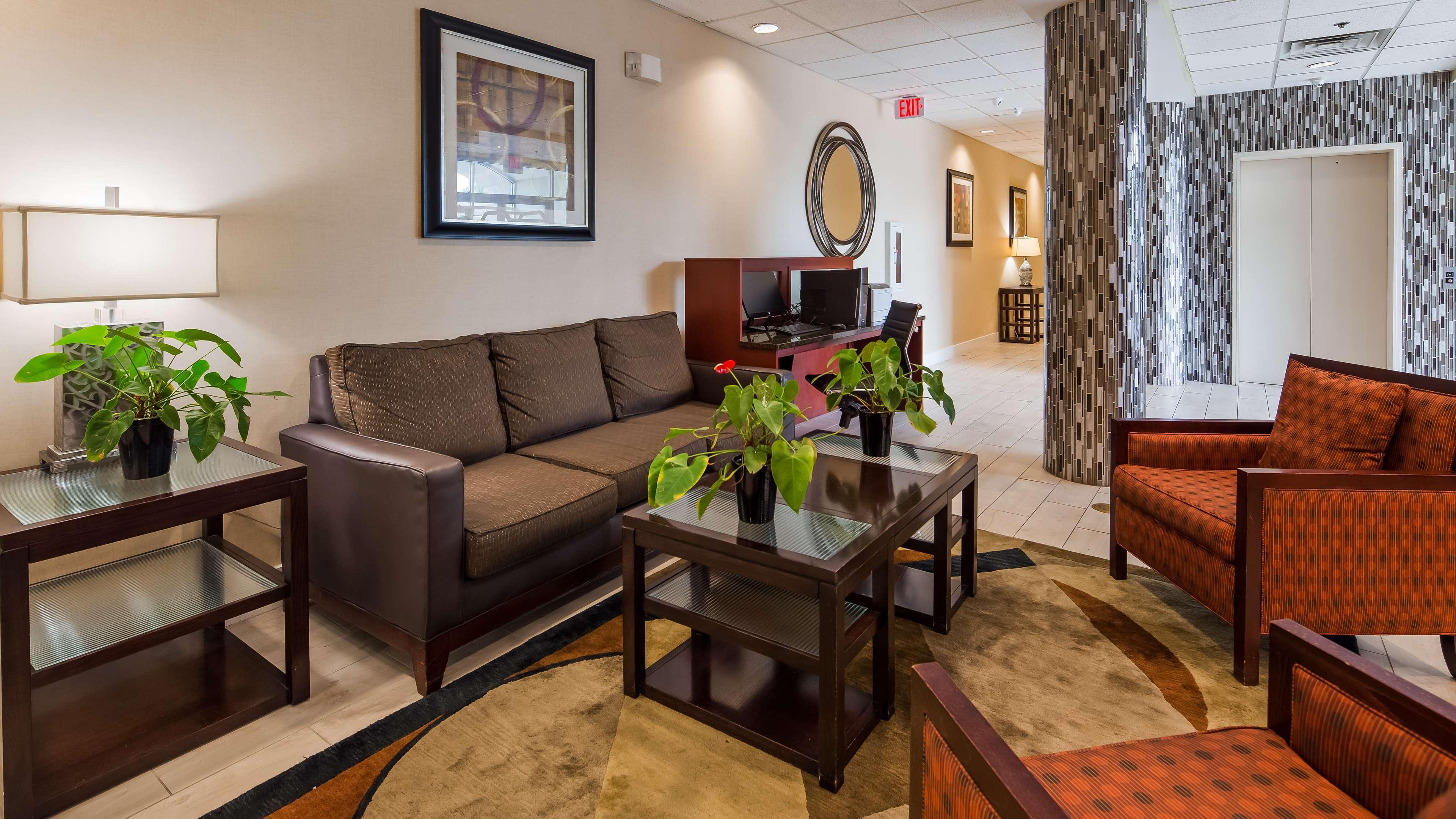 Best Western Airport Inn & Suites Cleveland Brook Park Exteriér fotografie