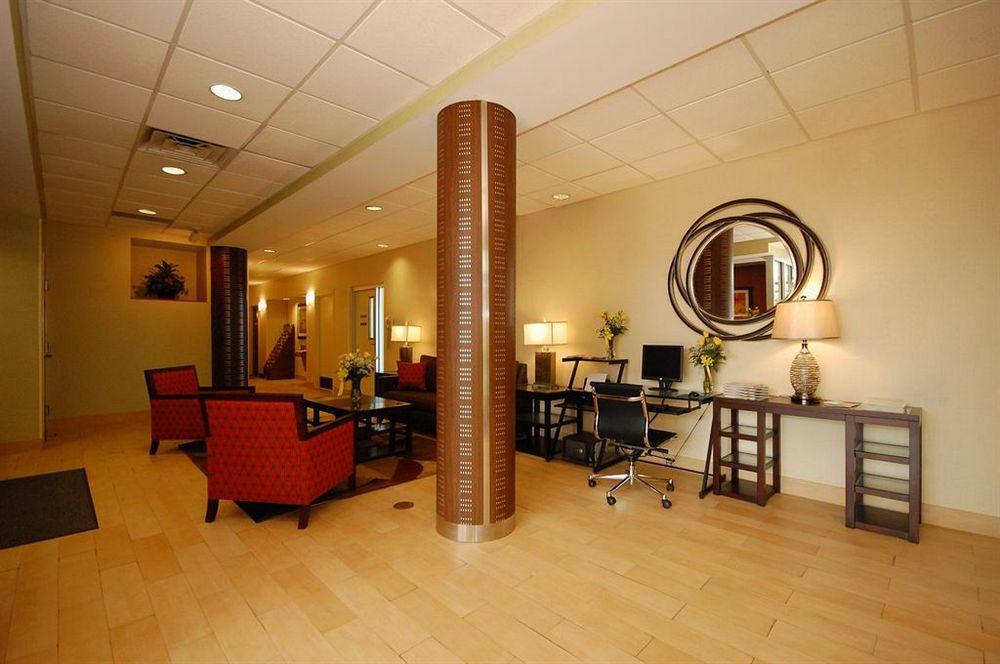 Best Western Airport Inn & Suites Cleveland Brook Park Exteriér fotografie