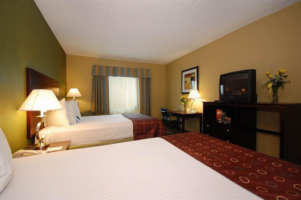 Best Western Airport Inn & Suites Cleveland Brook Park Exteriér fotografie