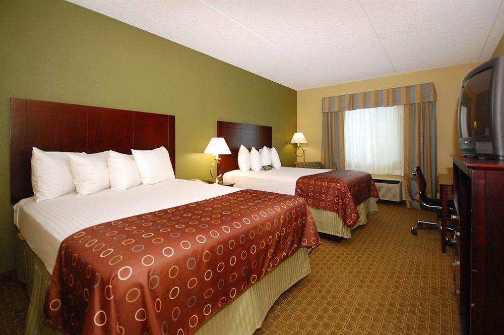 Best Western Airport Inn & Suites Cleveland Brook Park Exteriér fotografie