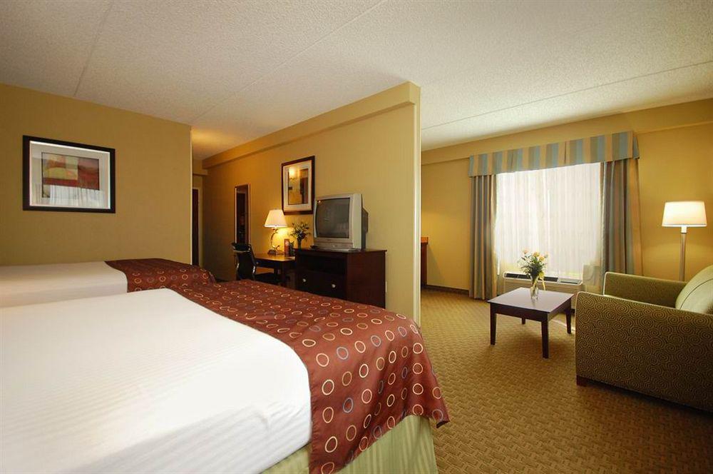 Best Western Airport Inn & Suites Cleveland Brook Park Pokoj fotografie