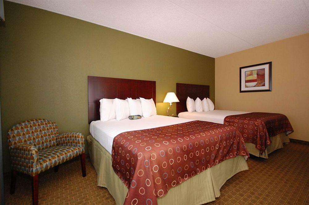 Best Western Airport Inn & Suites Cleveland Brook Park Exteriér fotografie