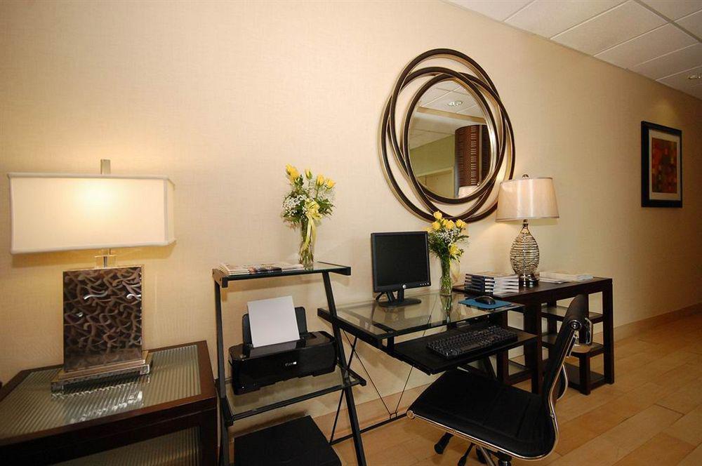 Best Western Airport Inn & Suites Cleveland Brook Park Exteriér fotografie